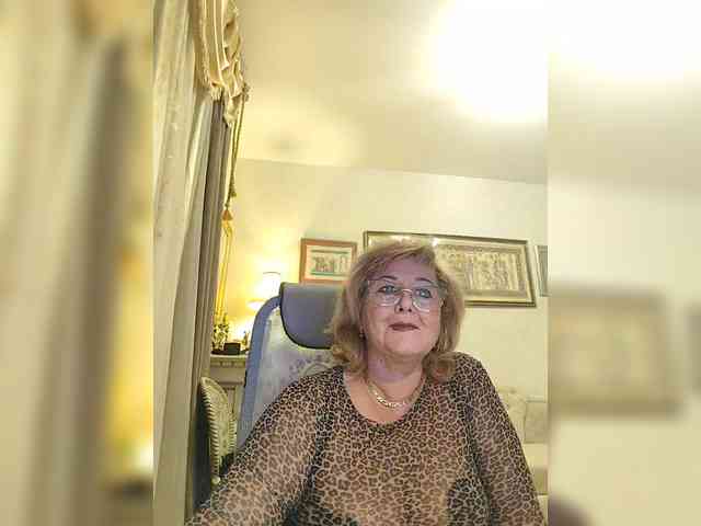 KarinkaSweet webcam