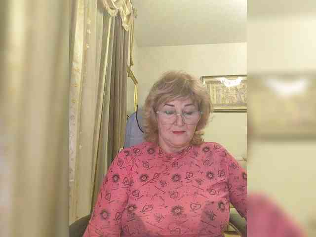 KarinkaSweet webcam