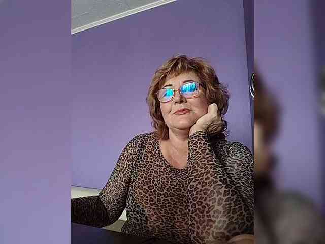 KarinkaSweet webcam