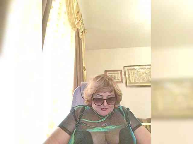 KarinkaSweet webcam
