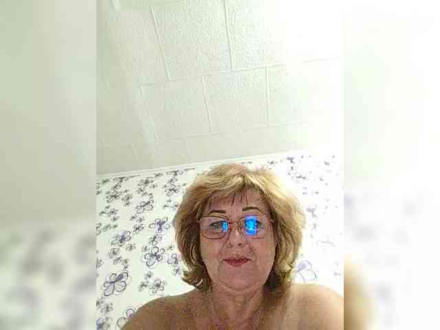KarinkaSweet webcam
