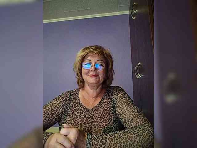 KarinkaSweet webcam