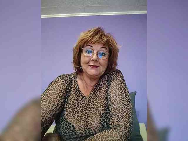KarinkaSweet webcam
