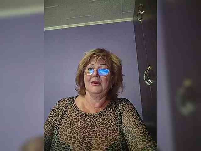 KarinkaSweet webcam