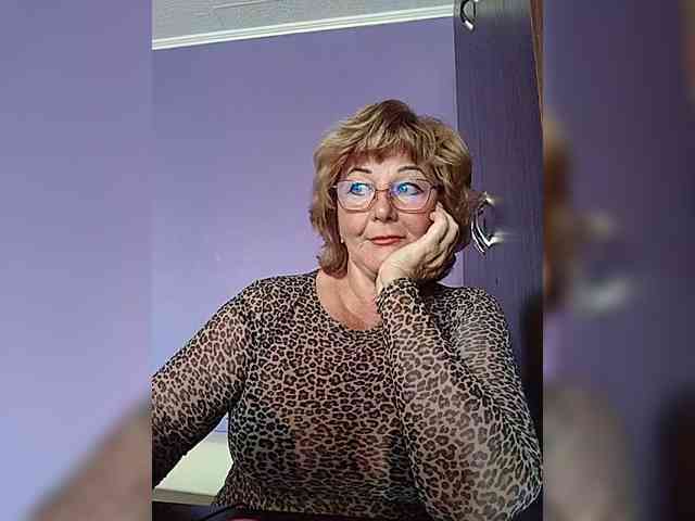 KarinkaSweet webcam