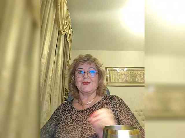 KarinkaSweet webcam