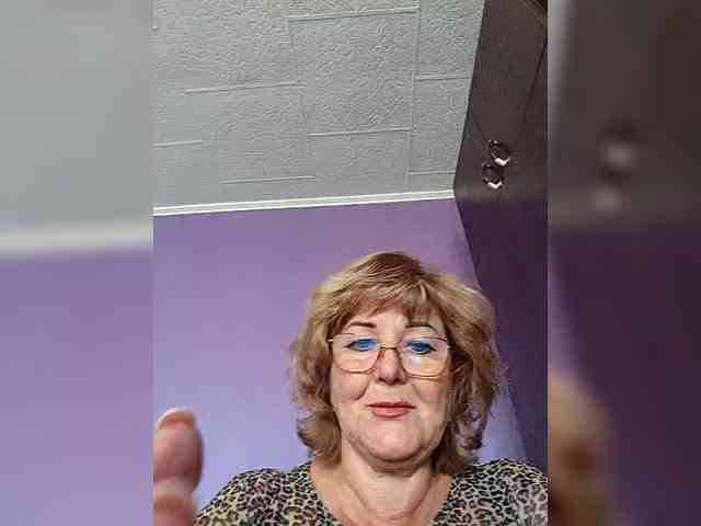 KarinkaSweet webcam