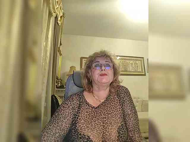 KarinkaSweet webcam