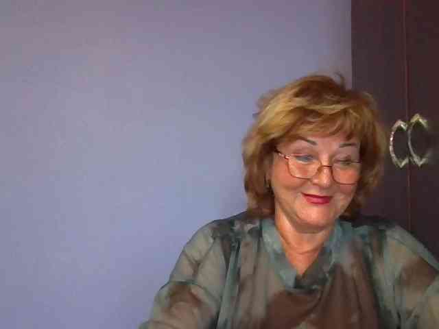 KarinkaSweet webcam