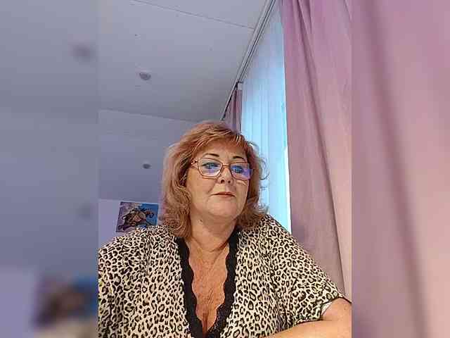 KarinkaSweet webcam