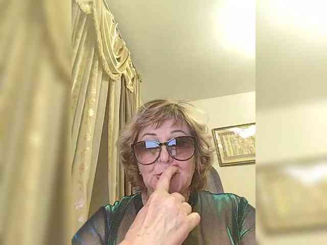 KarinkaSweet webcam