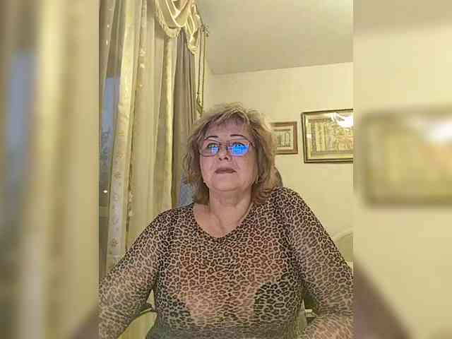 KarinkaSweet webcam