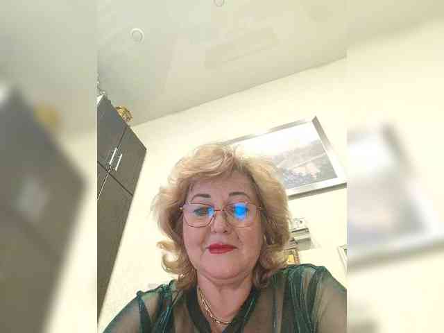 KarinkaSweet webcam