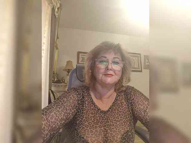 KarinkaSweet webcam