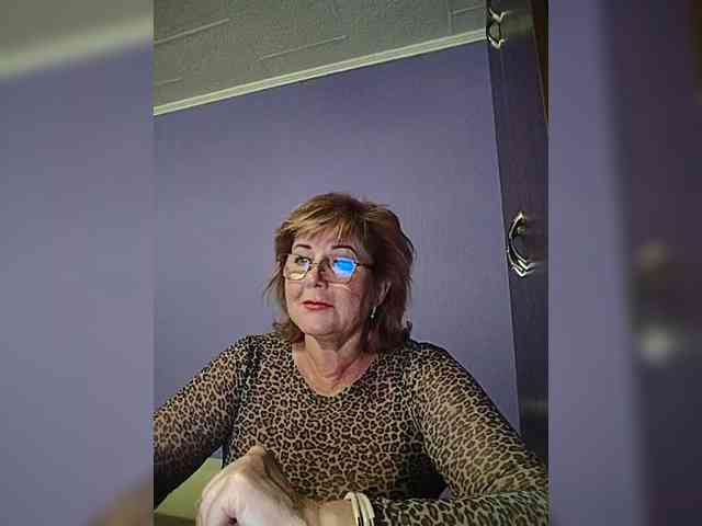 KarinkaSweet webcam