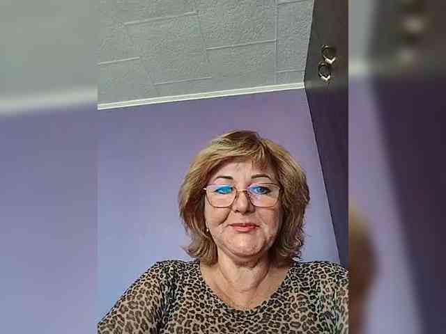 KarinkaSweet webcam