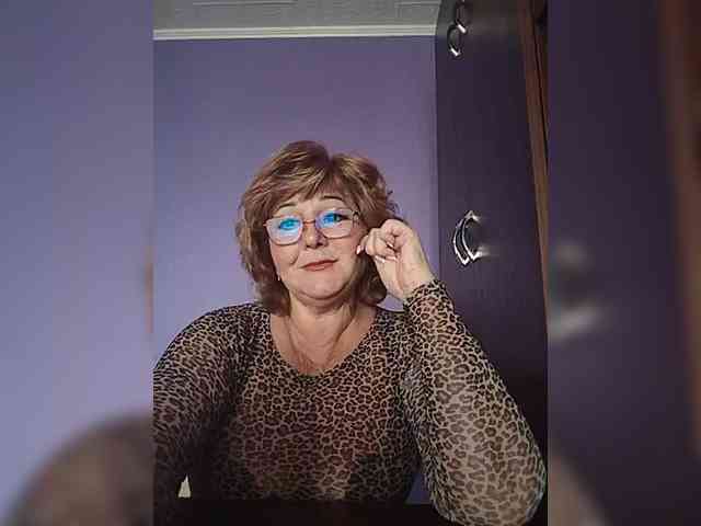 KarinkaSweet webcam