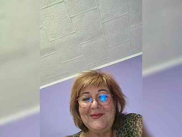 KarinkaSweet webcam