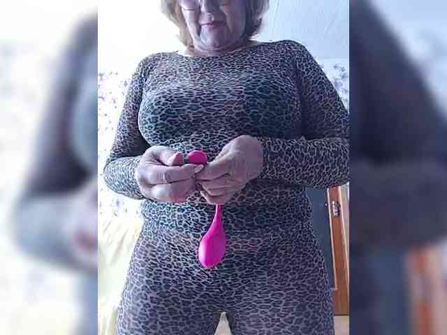 KarinkaSweet webcam