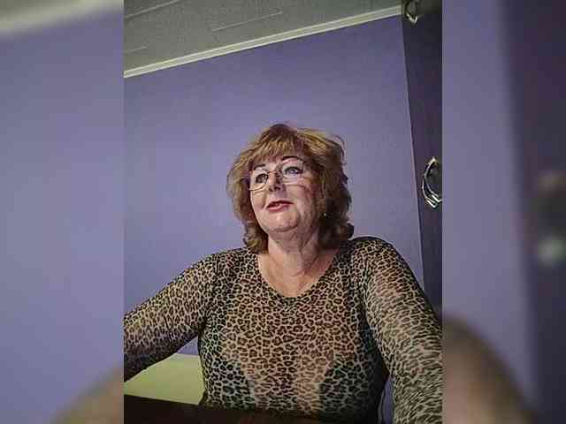 KarinkaSweet webcam