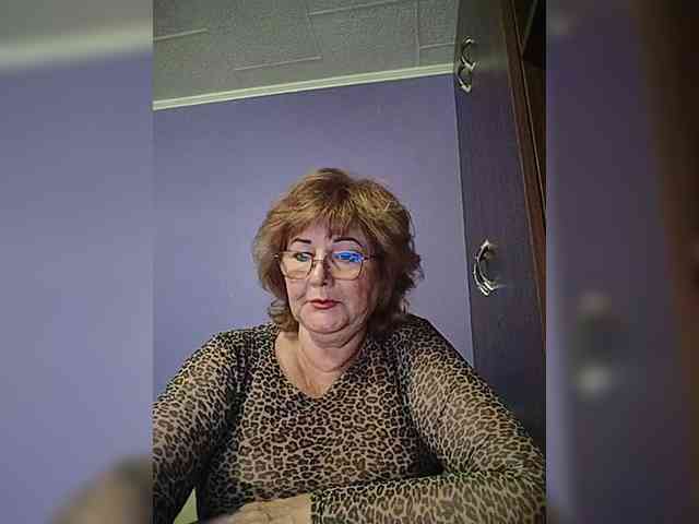 KarinkaSweet webcam