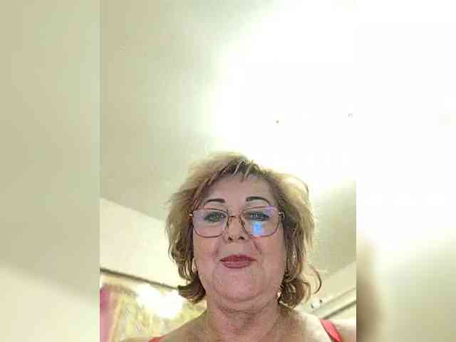 KarinkaSweet webcam