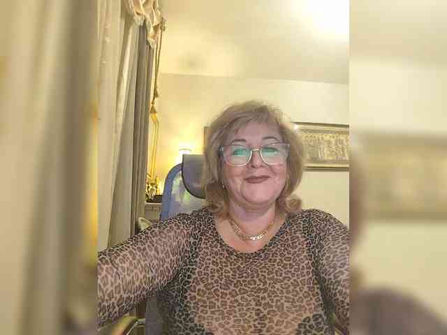 KarinkaSweet webcam