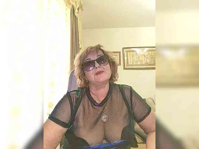 KarinkaSweet webcam