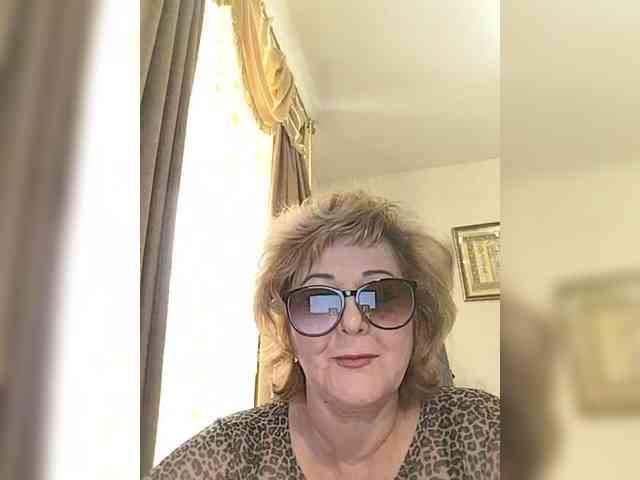 KarinkaSweet webcam
