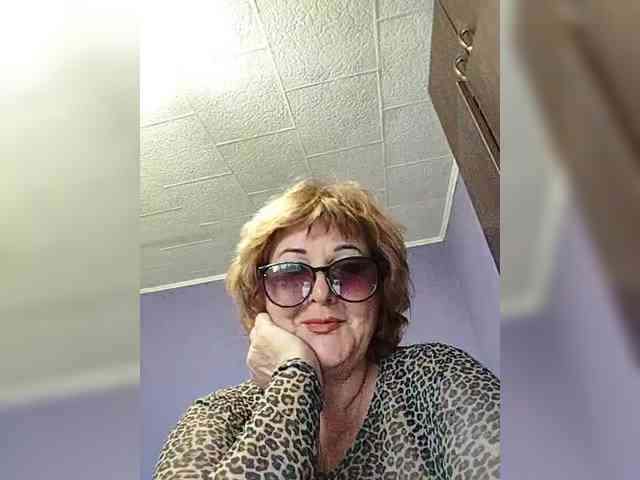 KarinkaSweet webcam