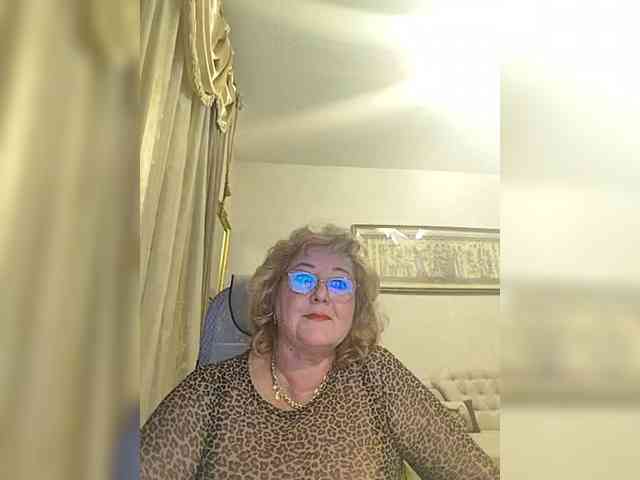 KarinkaSweet webcam
