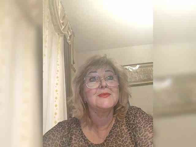 KarinkaSweet webcam