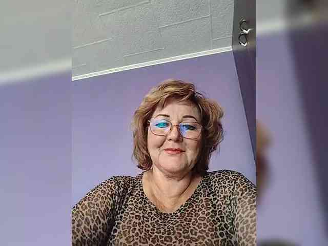 KarinkaSweet webcam