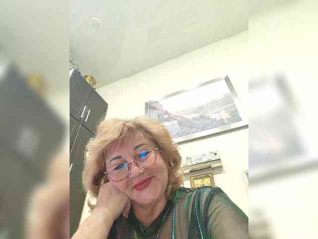 KarinkaSweet webcam