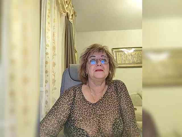KarinkaSweet webcam