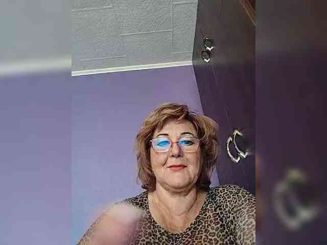 KarinkaSweet webcam