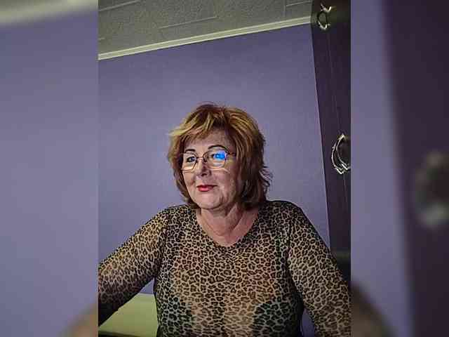 KarinkaSweet webcam