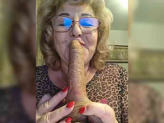 KarinkaSweet webcam