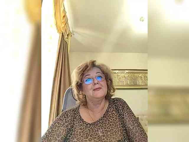 KarinkaSweet webcam