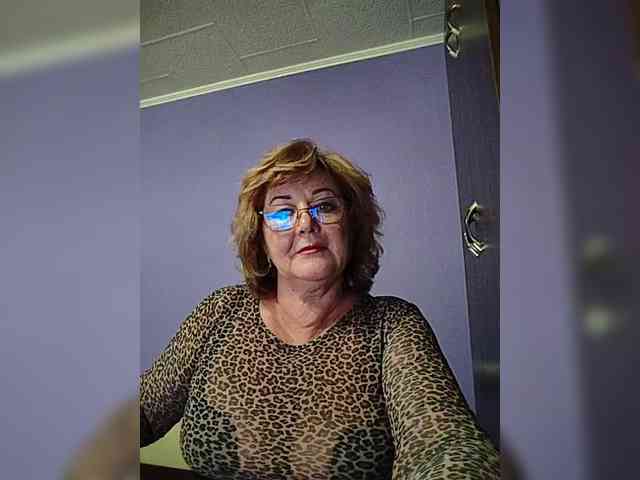 KarinkaSweet webcam