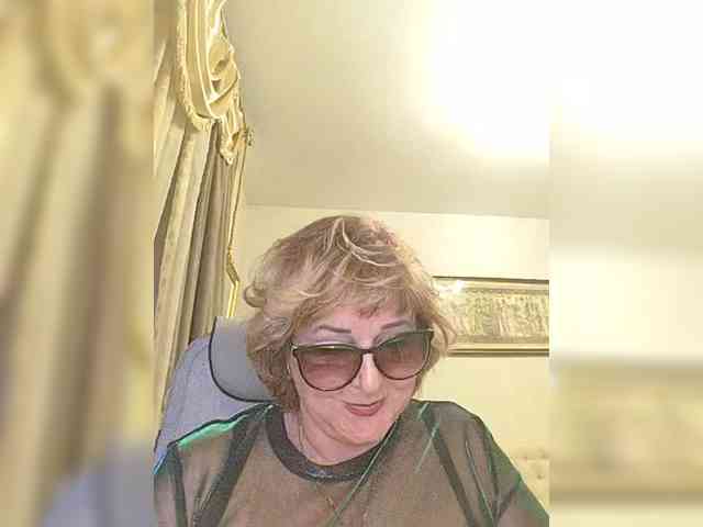 KarinkaSweet webcam