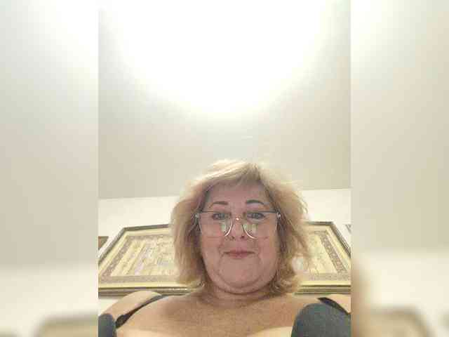 KarinkaSweet webcam