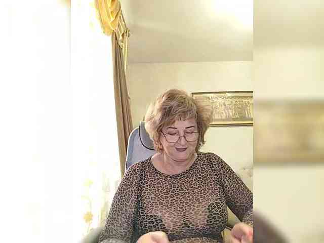 KarinkaSweet webcam