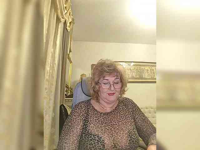 KarinkaSweet webcam