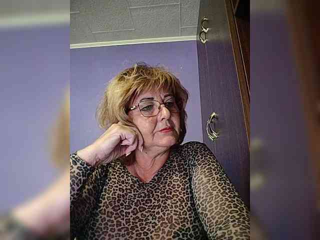 KarinkaSweet webcam