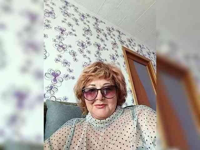 KarinkaSweet webcam