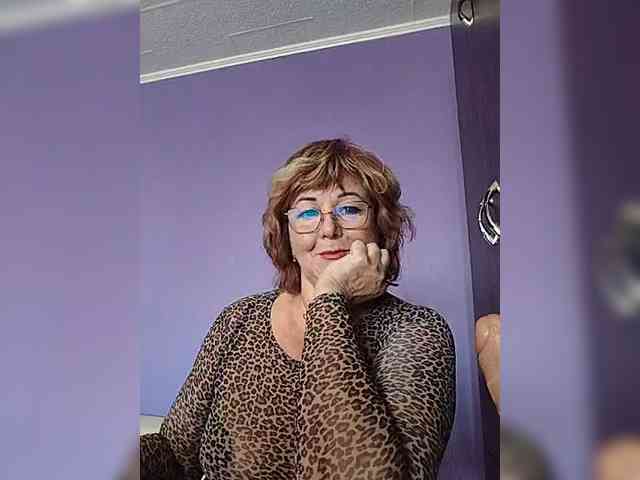 KarinkaSweet webcam