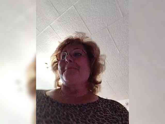 KarinkaSweet webcam
