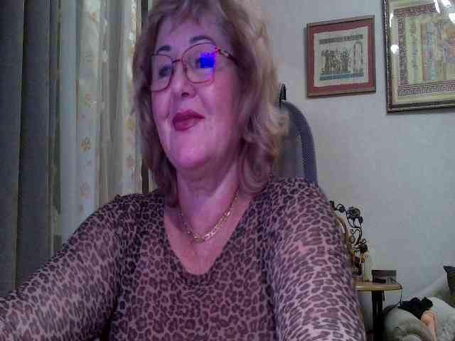 KarinkaSweet webcam
