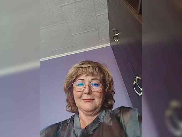 KarinkaSweet webcam